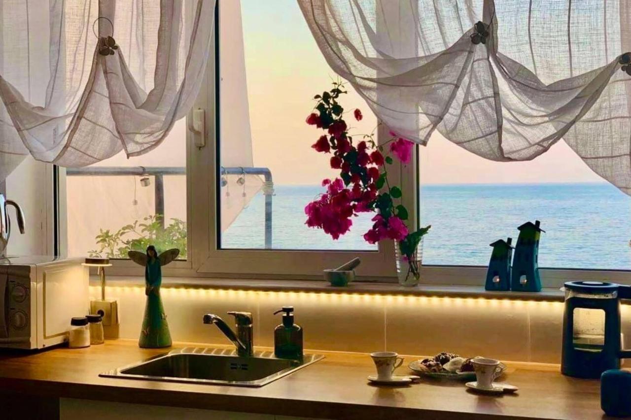 Elpida Seafront Paradise In Crete Appartement *